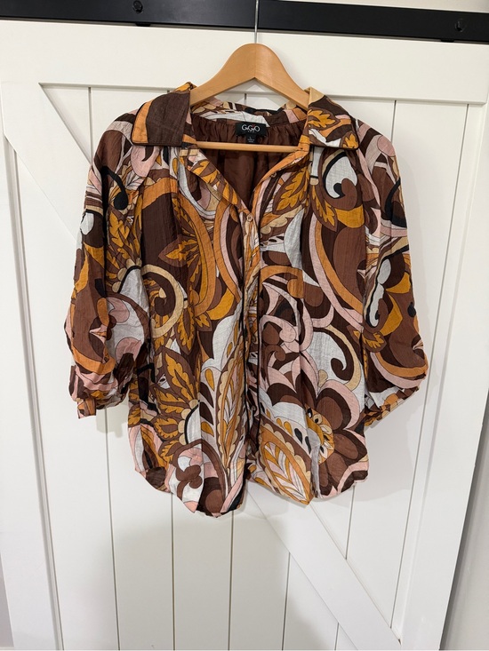 Gigio Tops - G&G Brown Retro Print Button-Front Women's Shirt